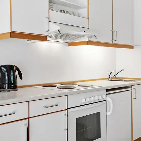 1 Bedroom Gorgeous In Апартаменты